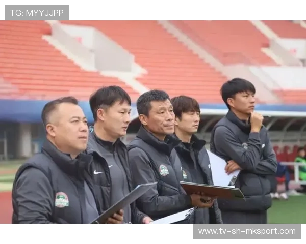 球队管理层公布青训计划并吸引本地媒体关注，2020足球青训梯队招募